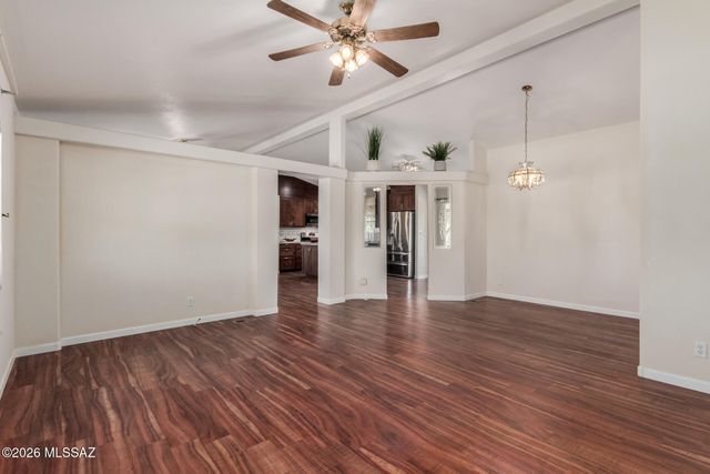 6505 N Pelto Path, Tucson, AZ 85743