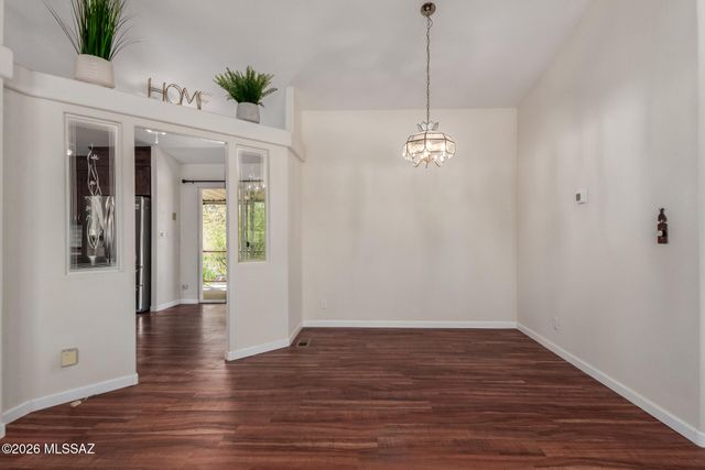 6505 N Pelto Path, Tucson, AZ 85743