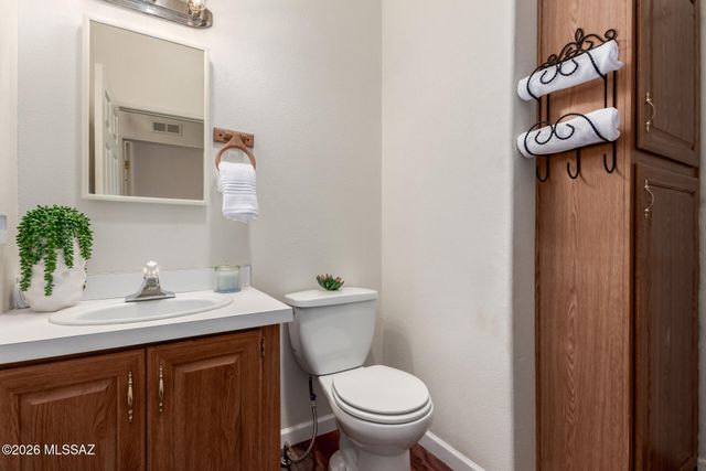 6505 N Pelto Path, Tucson, AZ 85743