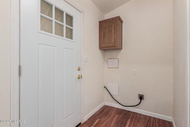 6505 N Pelto Path, Tucson, AZ 85743