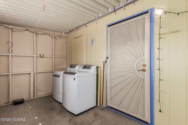 6505 N Pelto Path, Tucson, AZ 85743