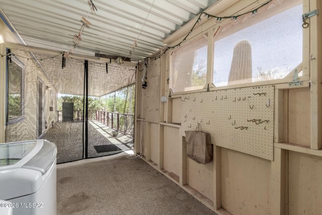 6505 N Pelto Path, Tucson, AZ 85743