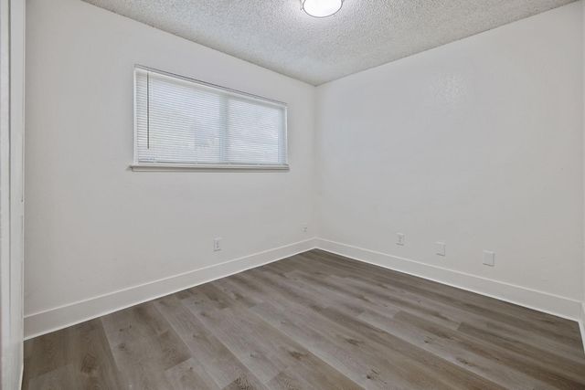 534 W Swift Avenue, Clovis, CA 93612