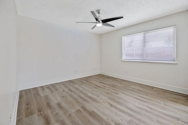 534 W Swift Avenue, Clovis, CA 93612