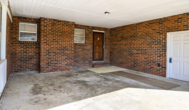 5714 Waterlevel Highway, Cleveland, TN 37323