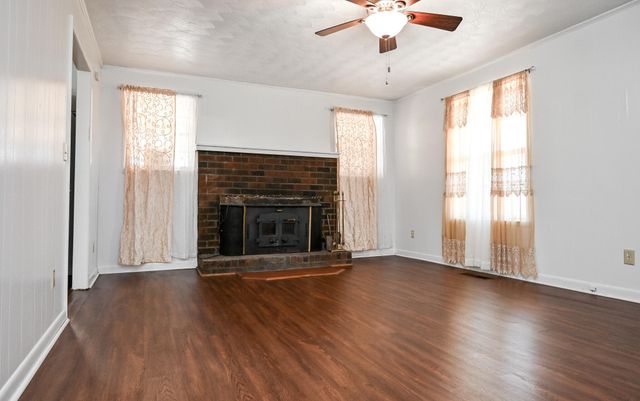 5714 Waterlevel Highway, Cleveland, TN 37323