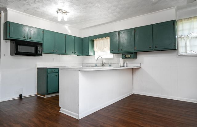 5714 Waterlevel Highway, Cleveland, TN 37323