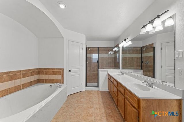 456 County Road 4711, Kempner, TX 76539