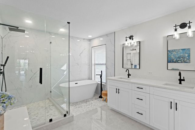 9115 CANBERLEY DRIVE, Tampa, FL 33647