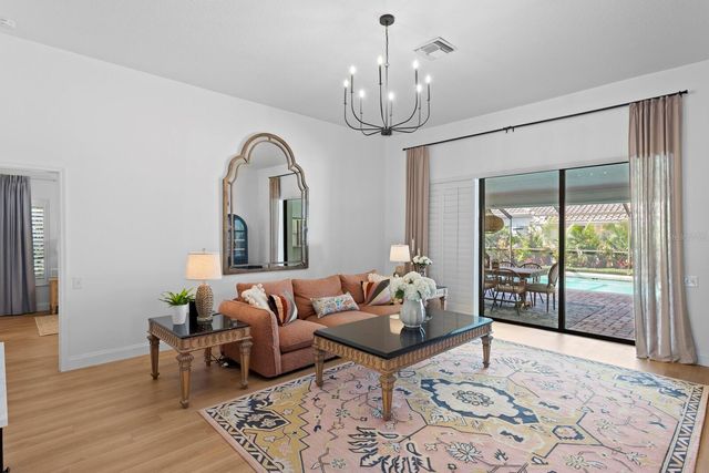 9115 CANBERLEY DRIVE, Tampa, FL 33647