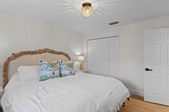 9115 CANBERLEY DRIVE, Tampa, FL 33647