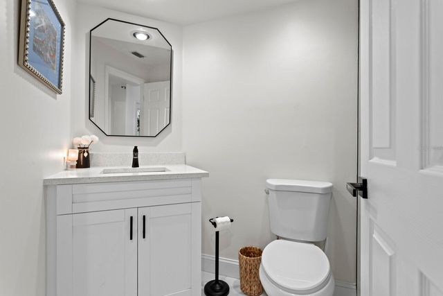 9115 CANBERLEY DRIVE, Tampa, FL 33647