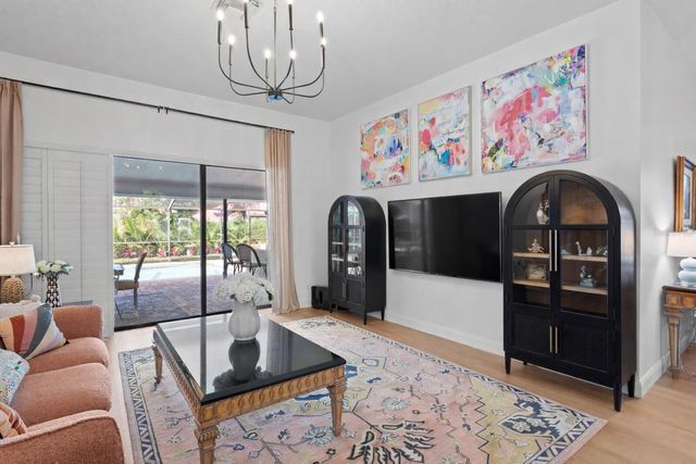 9115 CANBERLEY DRIVE, Tampa, FL 33647