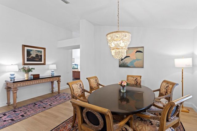 9115 CANBERLEY DRIVE, Tampa, FL 33647