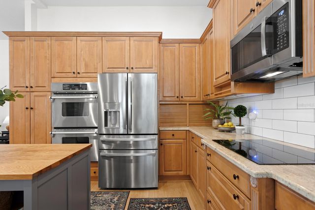 9115 CANBERLEY DRIVE, Tampa, FL 33647