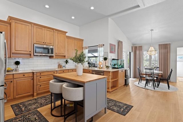 9115 CANBERLEY DRIVE, Tampa, FL 33647