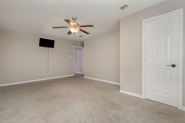621 New Market Road, Mesquite, TX 75149