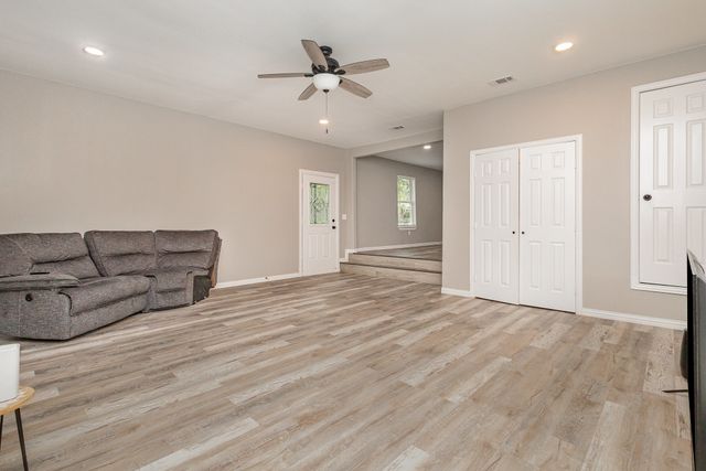 621 New Market Road, Mesquite, TX 75149