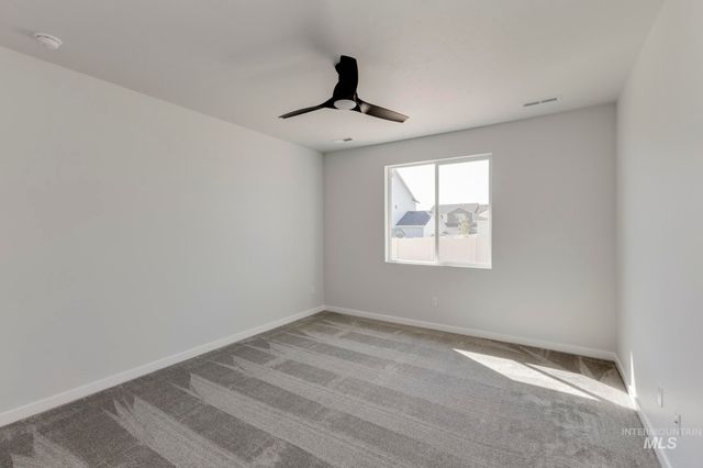 8270 E Bright Angel Dr, Nampa, ID 83687