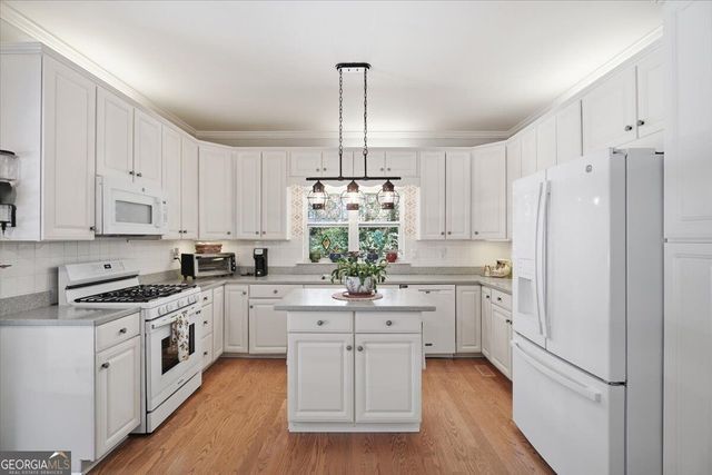 2304 Quail Creek Terrace, Buford, GA 30519