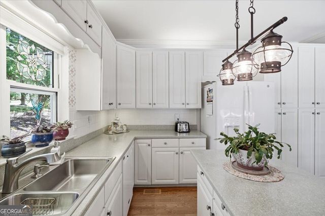 2304 Quail Creek Terrace, Buford, GA 30519
