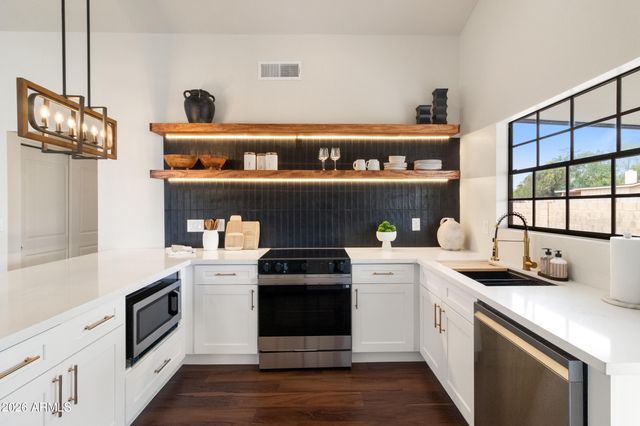 1506 W MISSION Drive, Chandler, AZ 85224