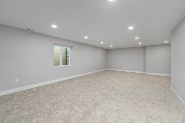 4805 W Calvert St, Wichita, KS 67215