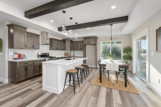 4805 W Calvert St, Wichita, KS 67215