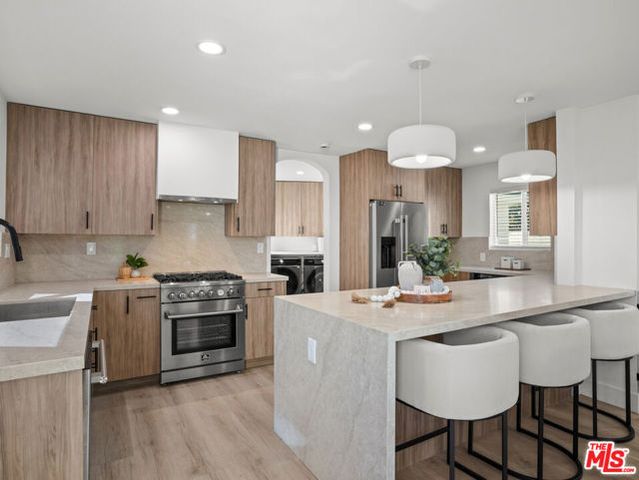 4151 W 63rd Street, Los Angeles, CA 90043