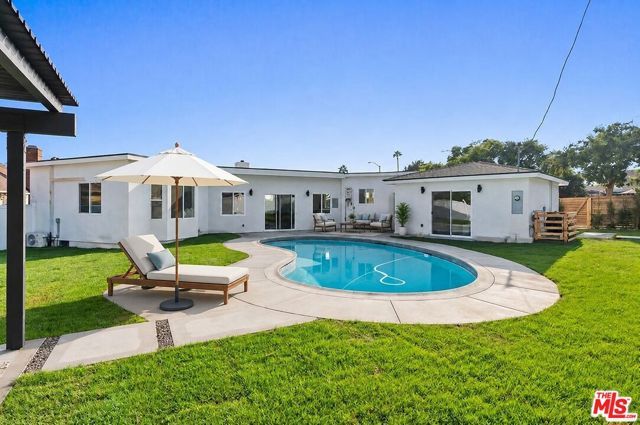 4151 W 63rd Street, Los Angeles, CA 90043