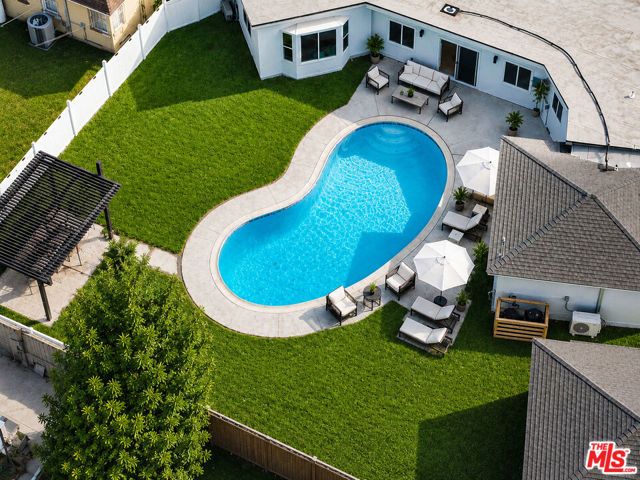 4151 W 63rd Street, Los Angeles, CA 90043