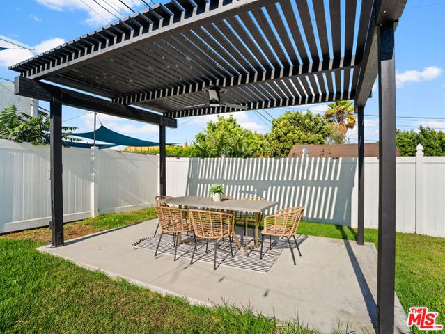 4151 W 63rd Street, Los Angeles, CA 90043