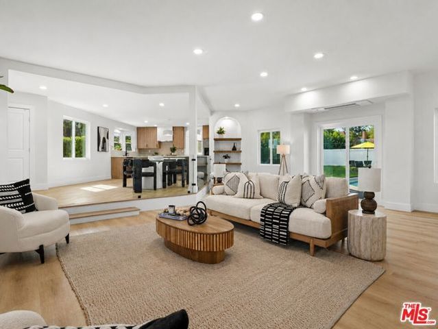 4151 W 63rd Street, Los Angeles, CA 90043