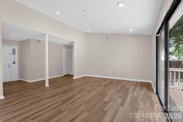 7812 Surreywood Place, Charlotte, NC 28270