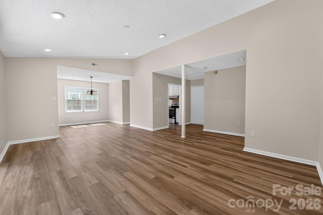 7812 Surreywood Place, Charlotte, NC 28270