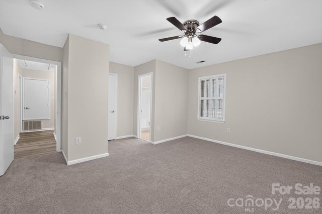 7812 Surreywood Place, Charlotte, NC 28270
