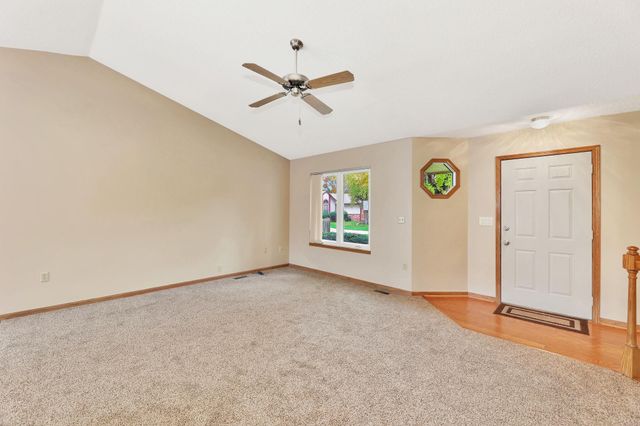 10109 W Sterling Ct, Wichita, KS 67205