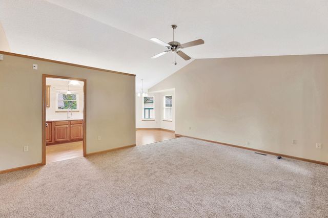 10109 W Sterling Ct, Wichita, KS 67205