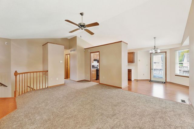 10109 W Sterling Ct, Wichita, KS 67205