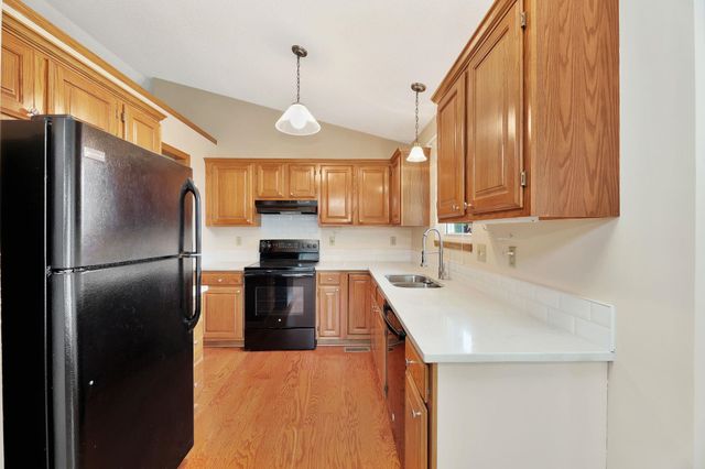 10109 W Sterling Ct, Wichita, KS 67205