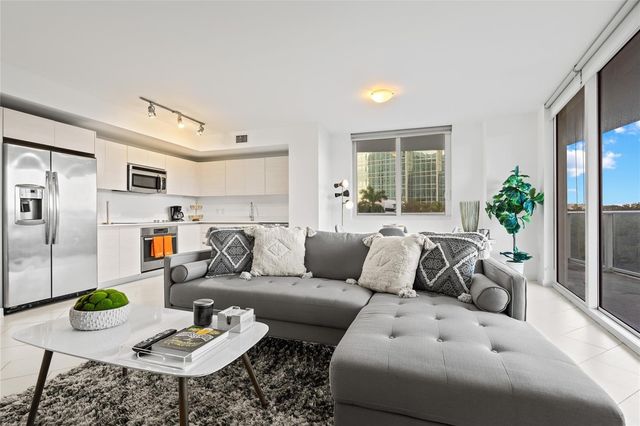 4250 Biscayne Boulevard Apt 402, Miami, FL 33137