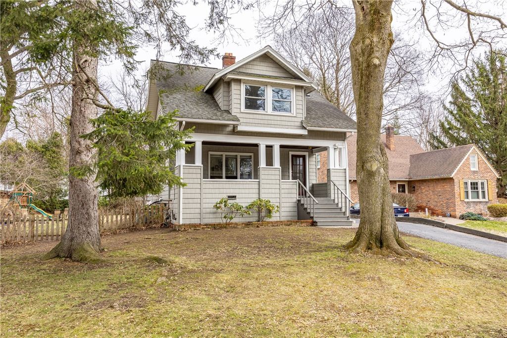 84 Dale Road, Brighton, NY 14625