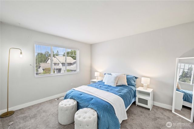 23603 SE 267th Pl, Maple Valley, WA 98038