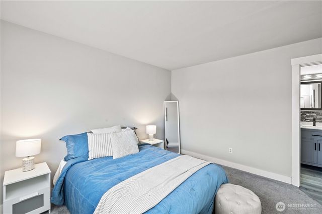 23603 SE 267th Pl, Maple Valley, WA 98038