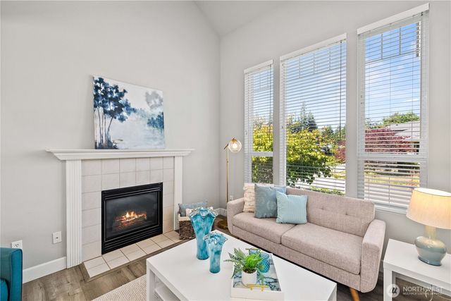 23603 SE 267th Pl, Maple Valley, WA 98038