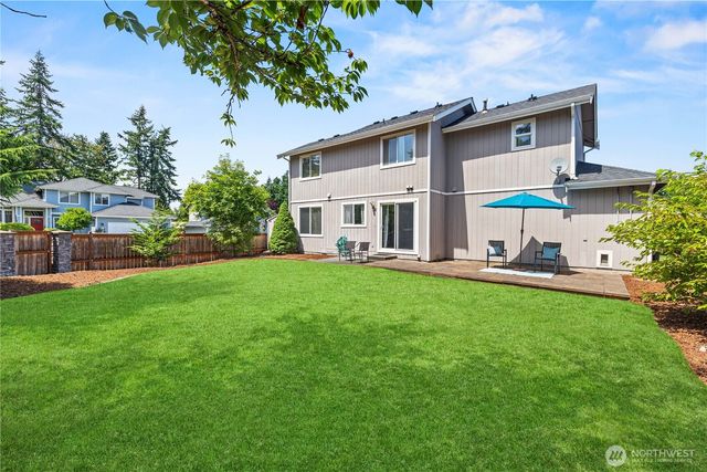 23603 SE 267th Pl, Maple Valley, WA 98038