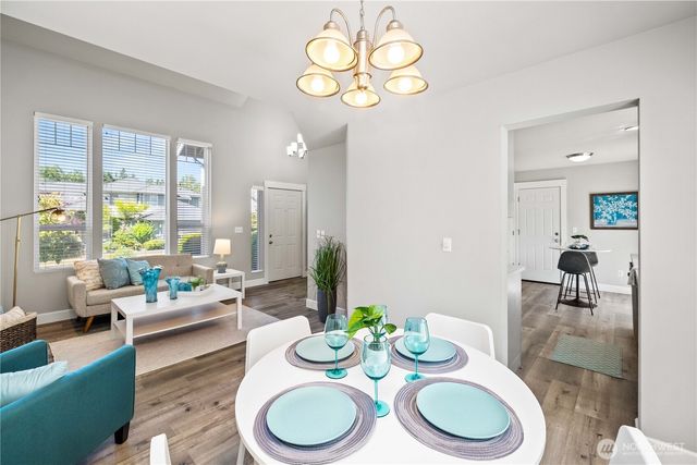 23603 SE 267th Pl, Maple Valley, WA 98038