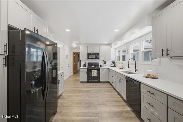 2509 Whamer Lane, Niskayuna, NY 12309