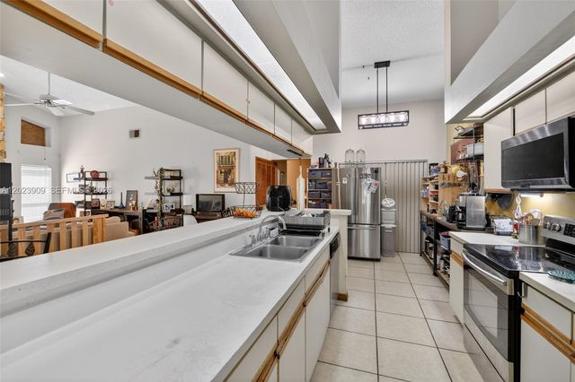 10300 Yorkmere Court, Orlando, FL 32817