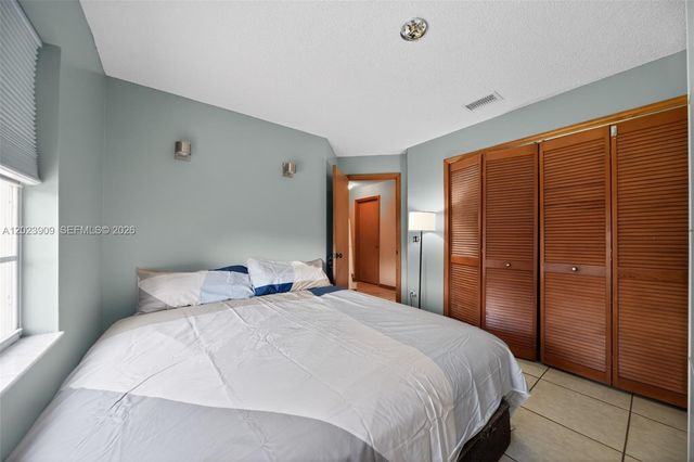 10300 Yorkmere Court, Orlando, FL 32817